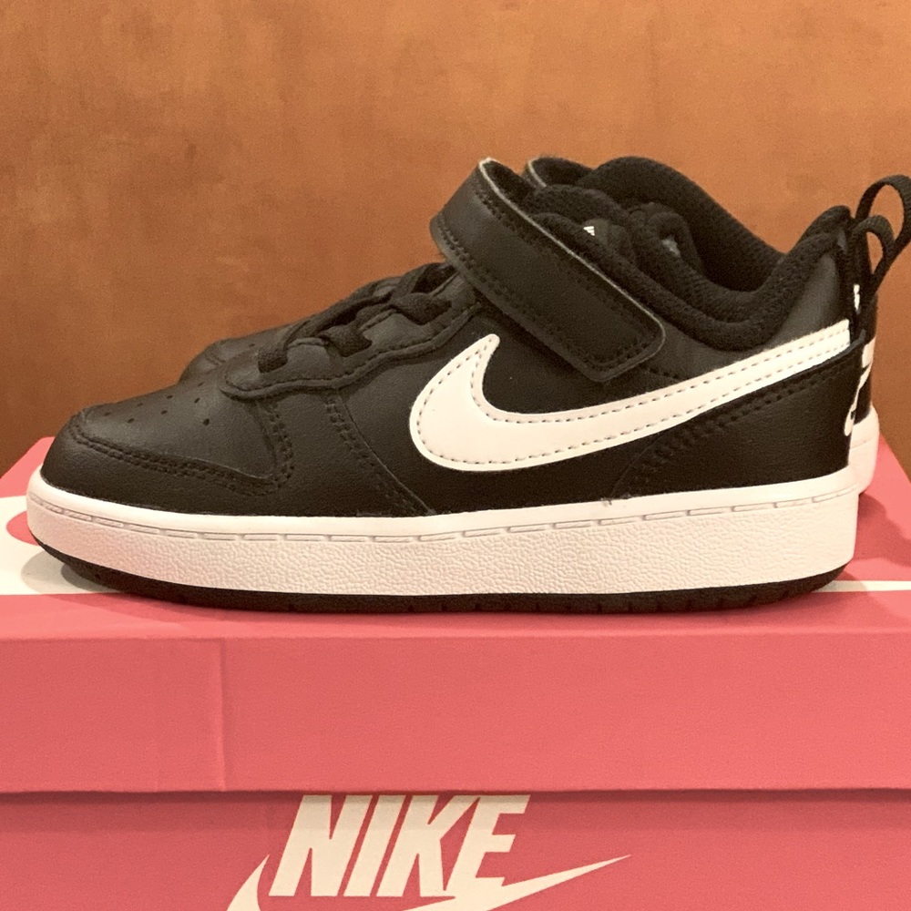 NIKE black toddler shoes